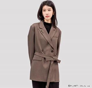 温碧霞代言IRENENA服装品牌羊毛长袖女西装中长款翻领外套 - 苏州28生活网 su.28life.net